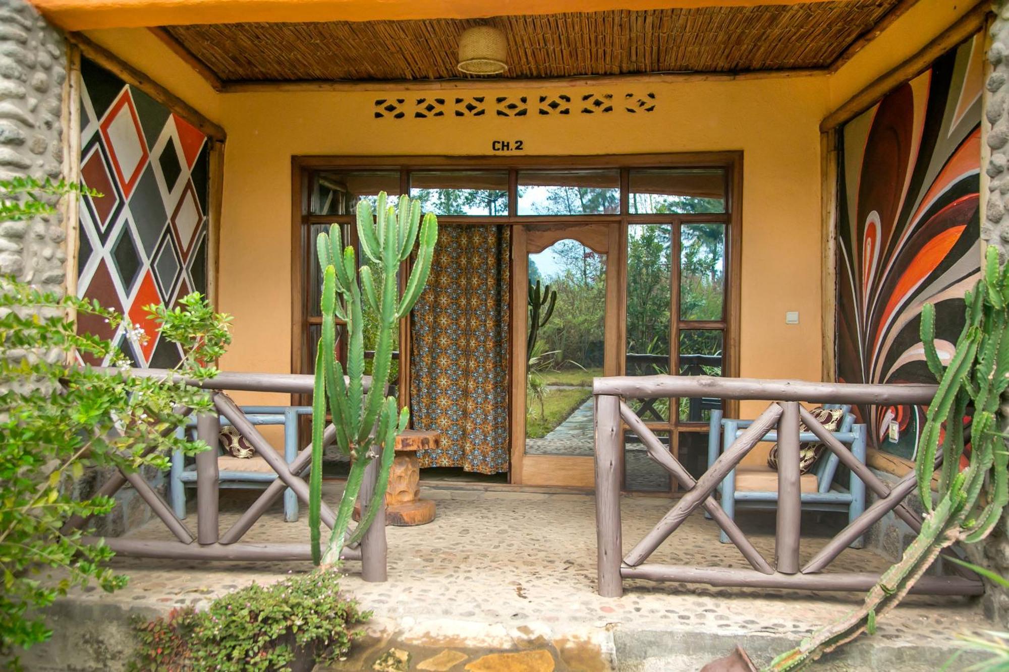 Karisimbi Cave Resort Ruhengeri Buitenkant foto