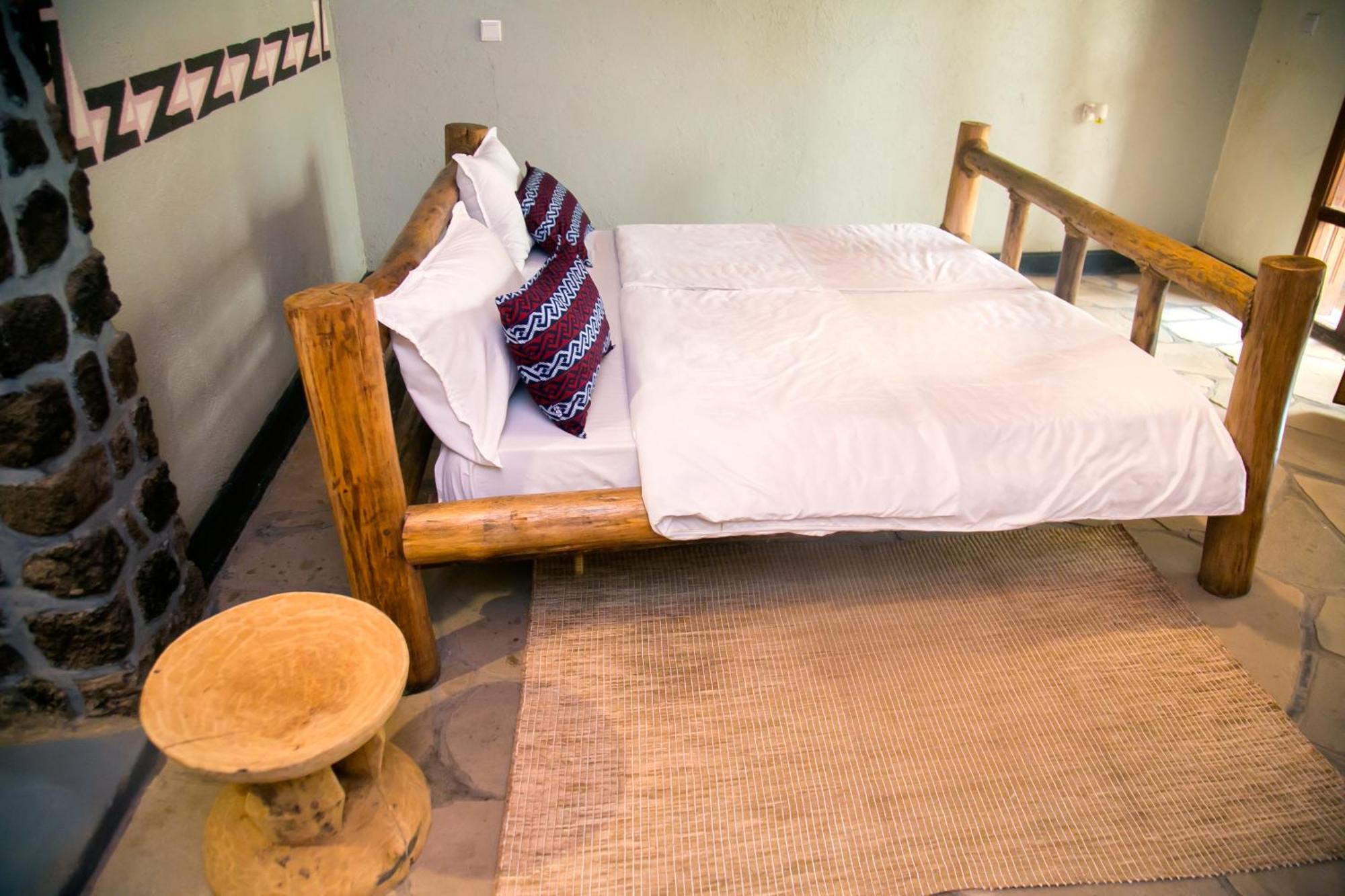 Karisimbi Cave Resort Ruhengeri Buitenkant foto