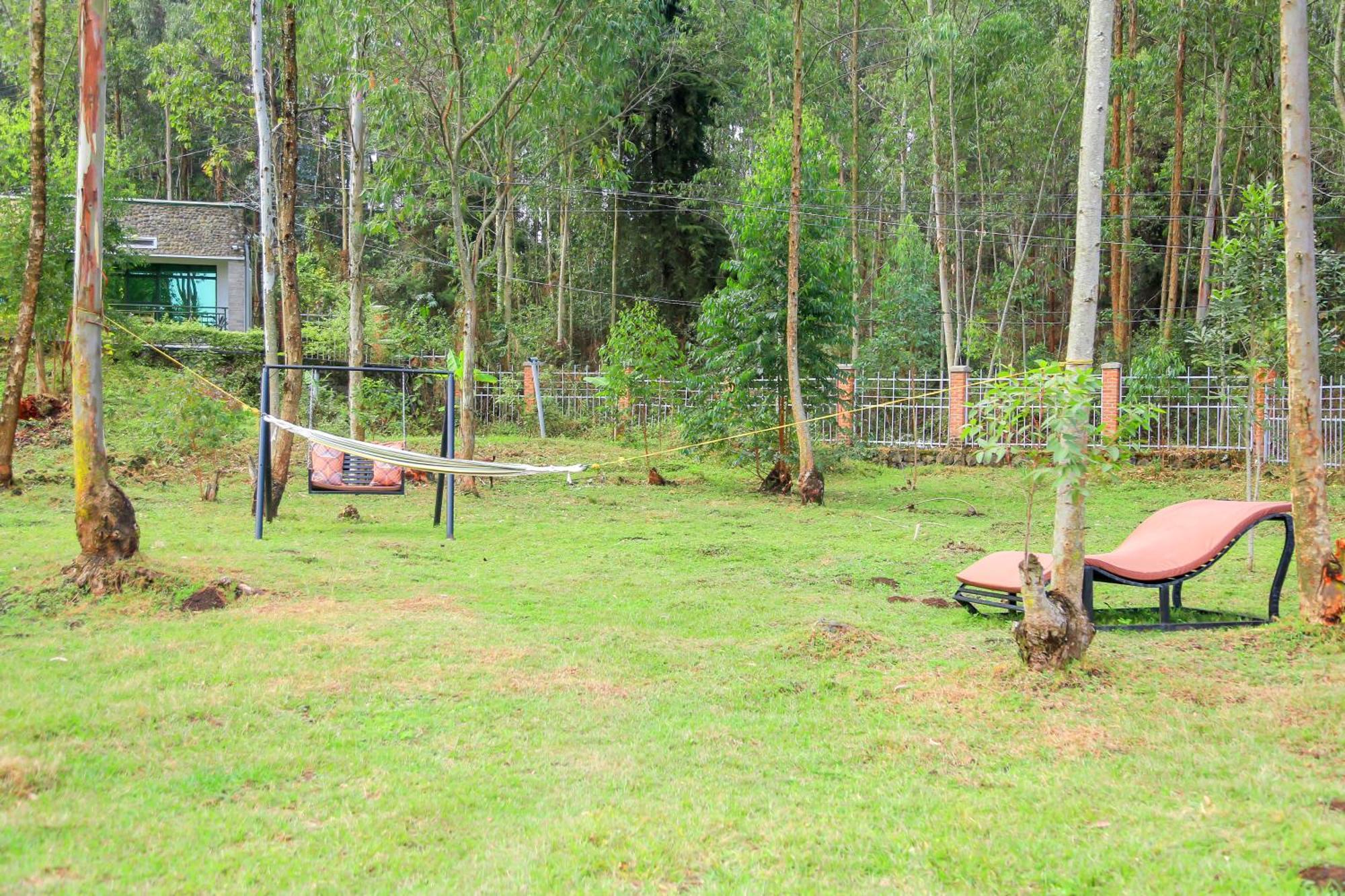 Karisimbi Cave Resort Ruhengeri Buitenkant foto