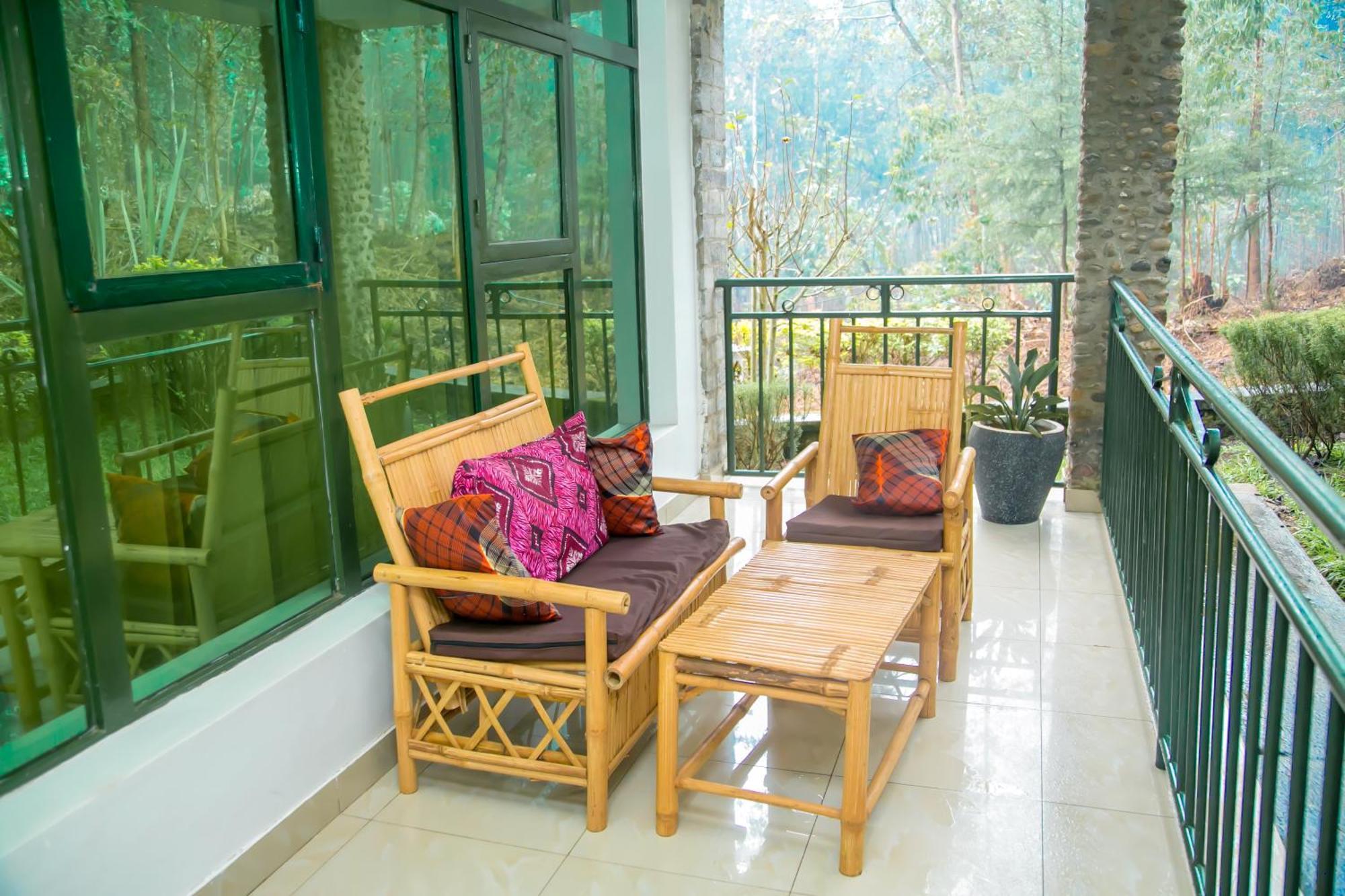 Karisimbi Cave Resort Ruhengeri Buitenkant foto