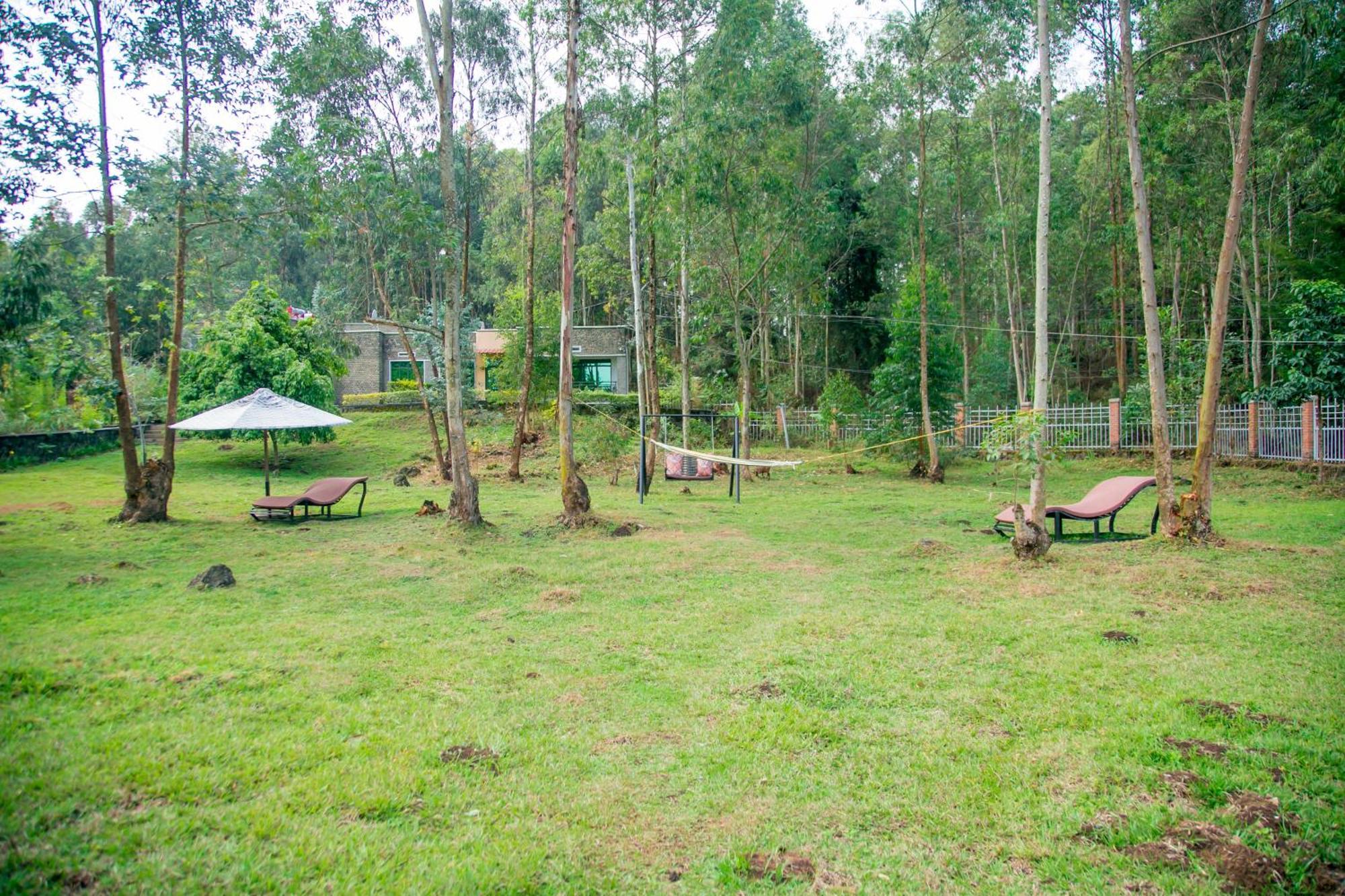 Karisimbi Cave Resort Ruhengeri Buitenkant foto