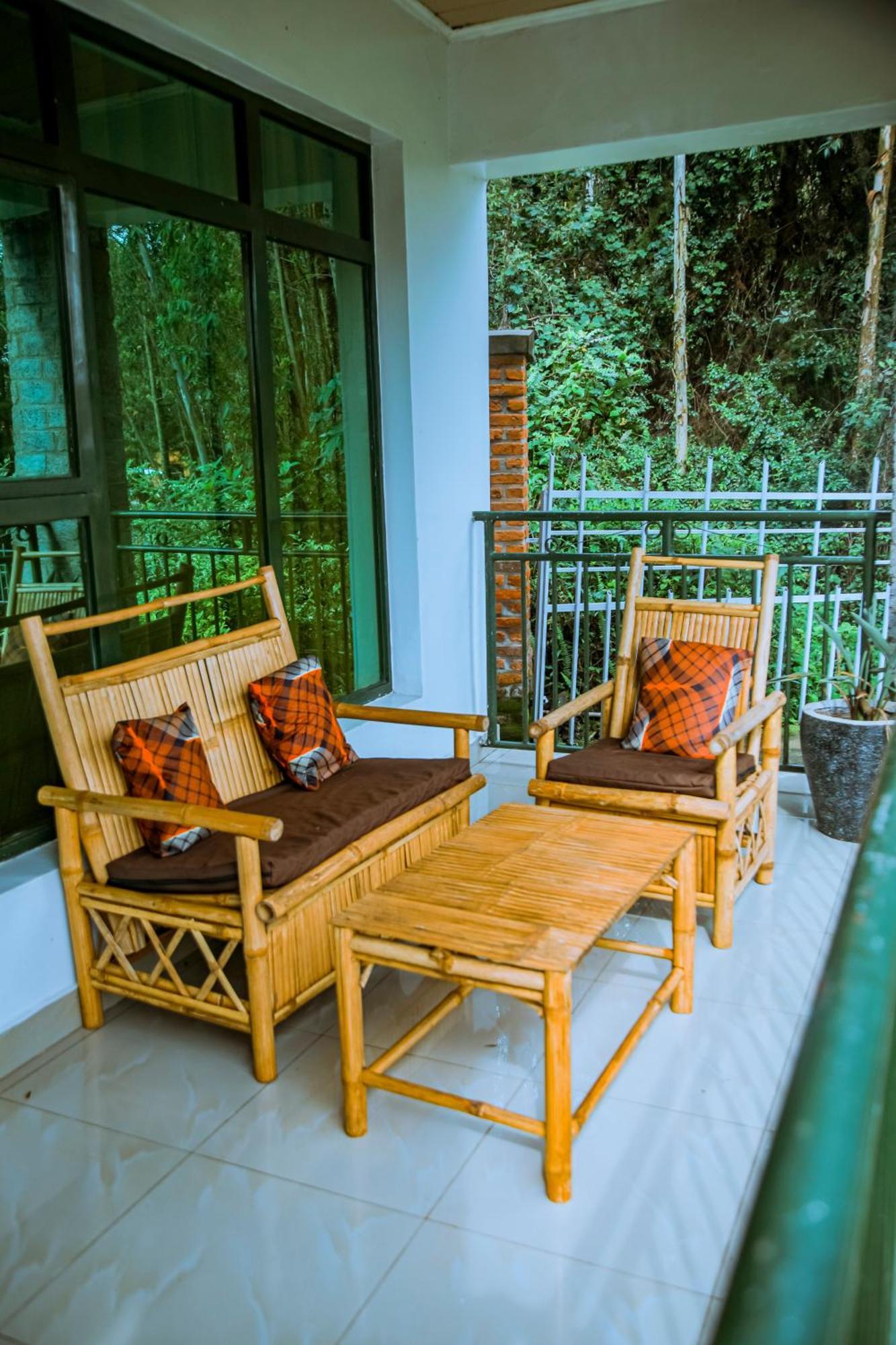 Karisimbi Cave Resort Ruhengeri Buitenkant foto